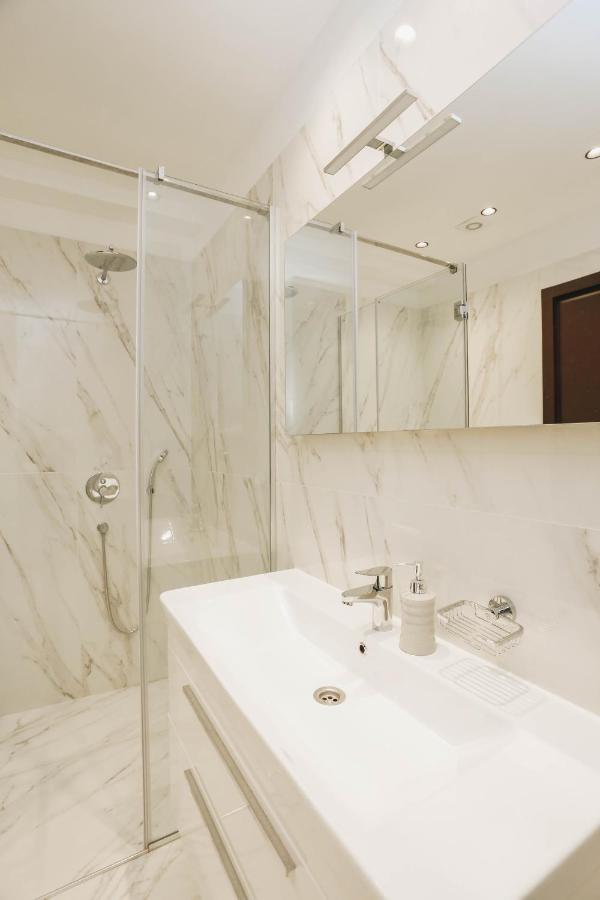 Beachfront Luxury Apartment Budva Ngoại thất bức ảnh