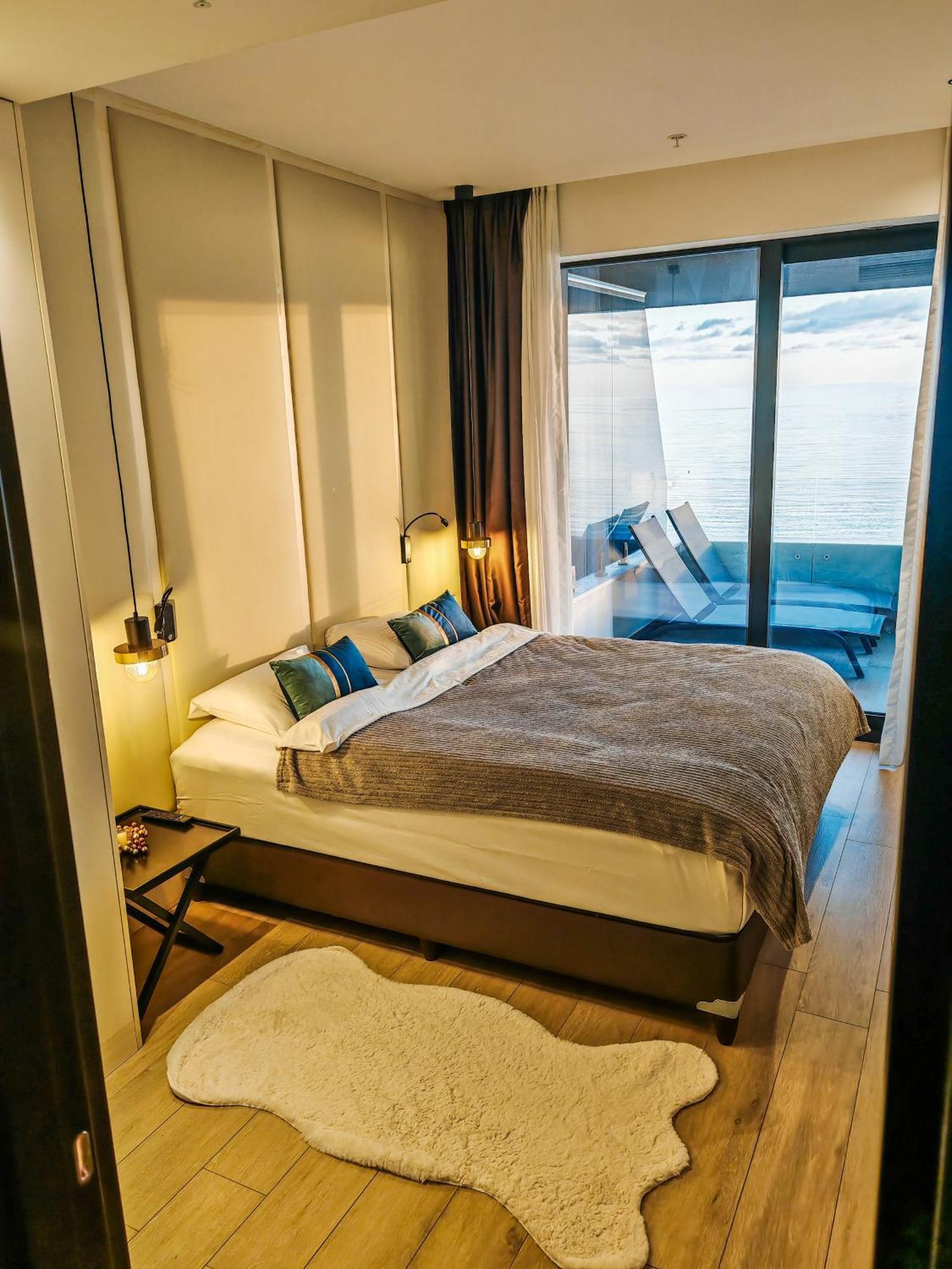 Beachfront Luxury Apartment Budva Ngoại thất bức ảnh