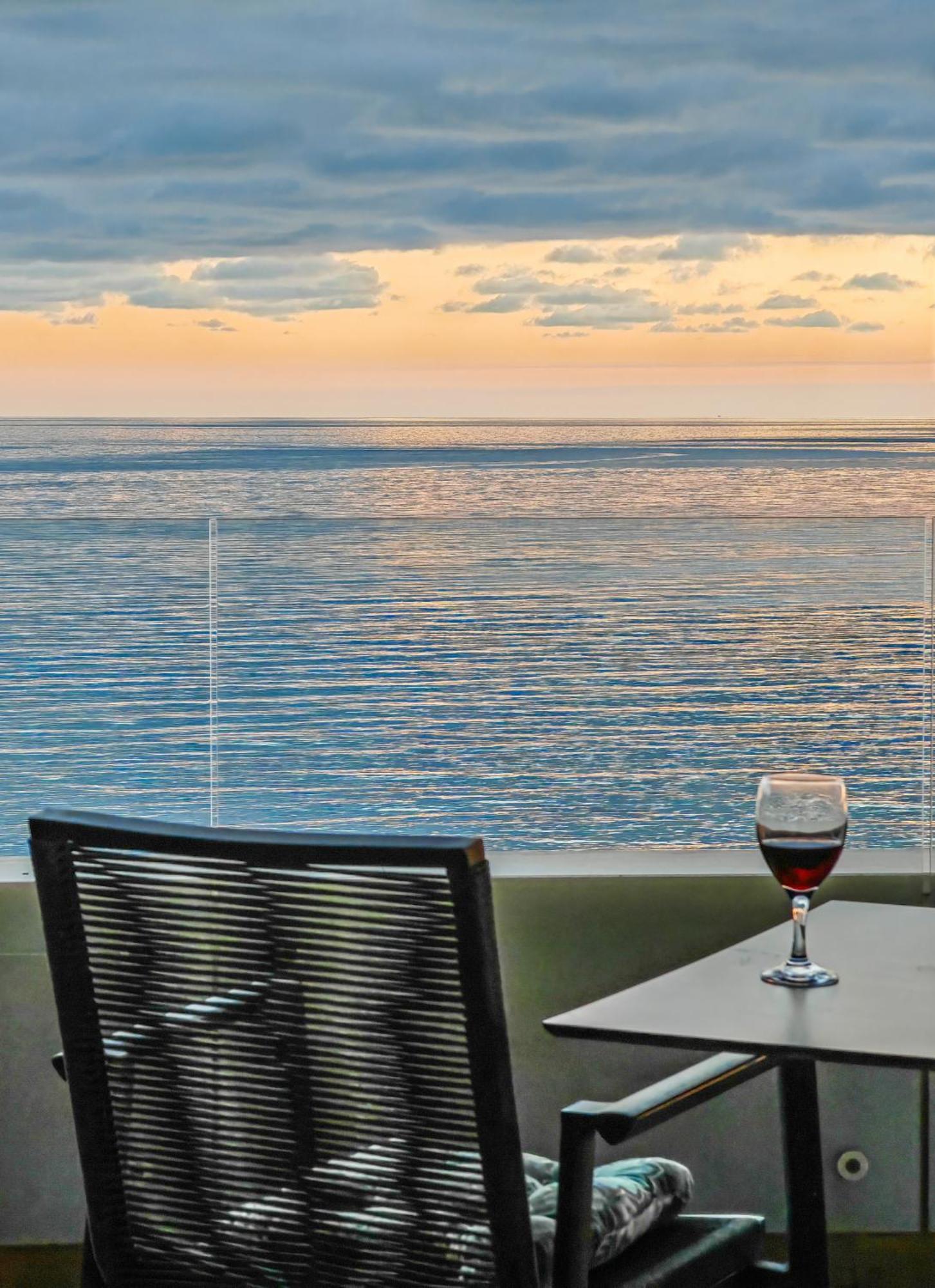 Beachfront Luxury Apartment Budva Ngoại thất bức ảnh