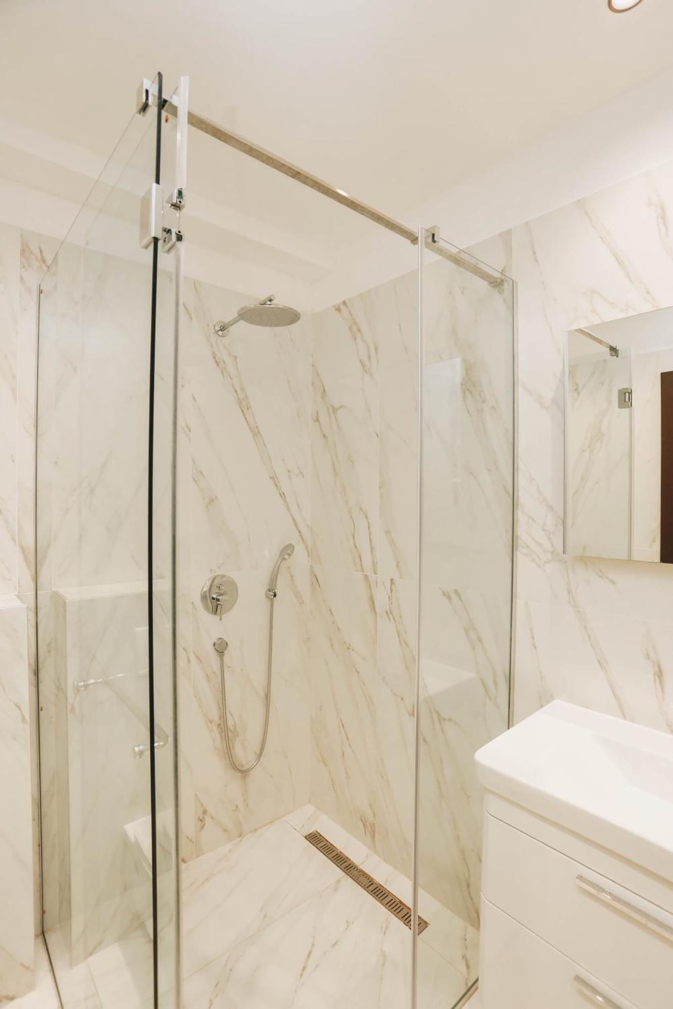 Beachfront Luxury Apartment Budva Ngoại thất bức ảnh